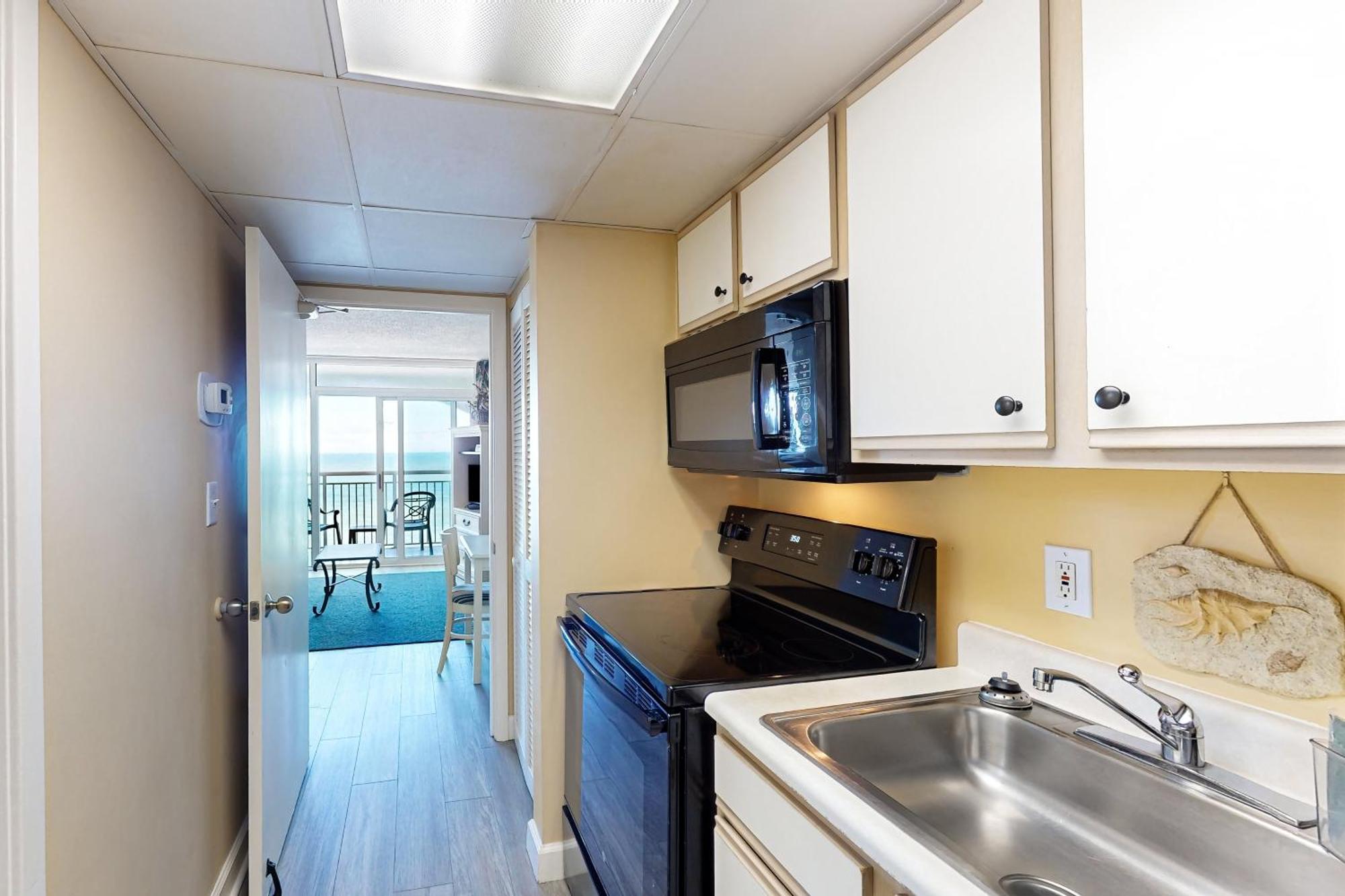 Camelot By The Sea - Oceana Resorts Vacation Rentals Миртл-Бич Экстерьер фото